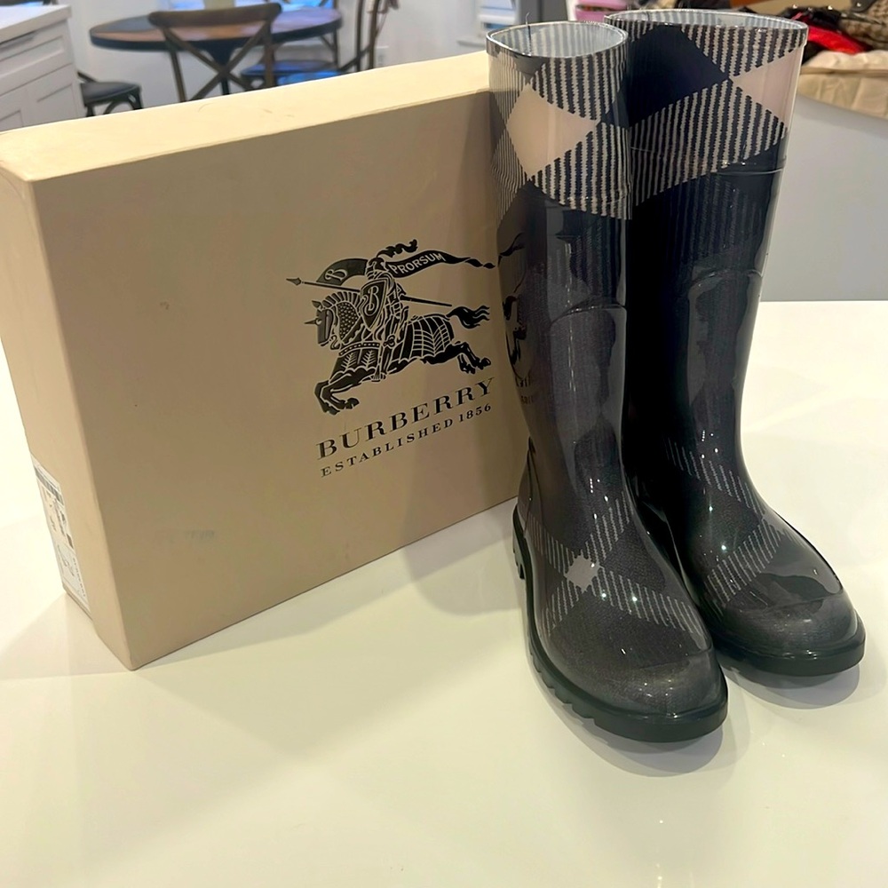 Burberry rain boot